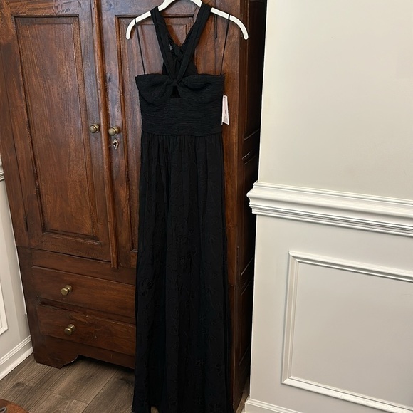 AMUR Lilyana Halter Maxi Dress - Picture 4 of 13